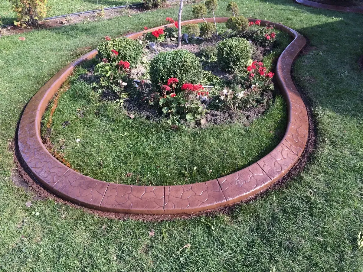 Decorative Pattern Curbing